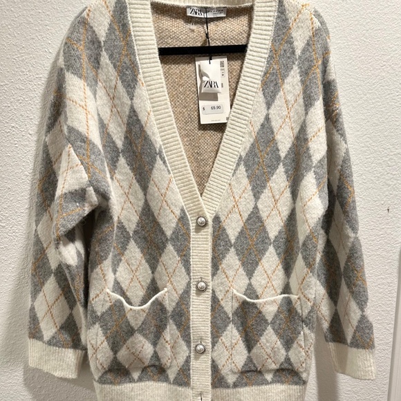 NWT. Zara Argyle Sweater/ Cardigan. - Picture 5 of 7